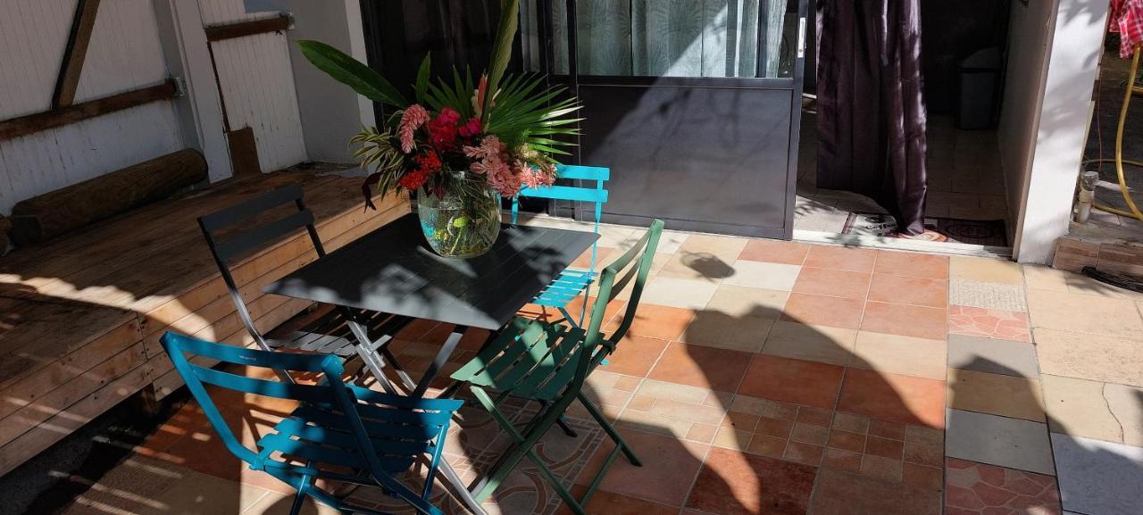 Label Kafe Apartment Bouillante Exterior photo